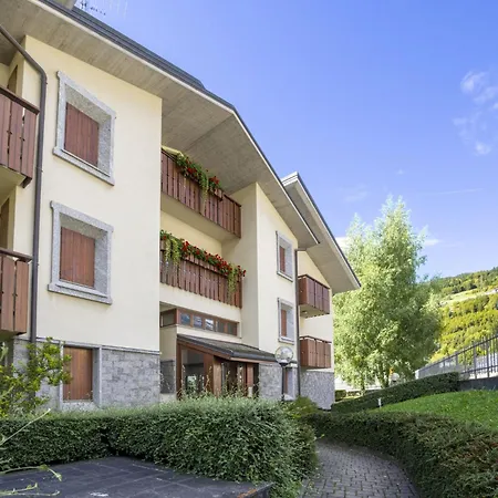 Lägenhet Monte Confinale Garden View By Interhome